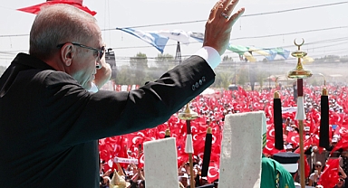 AK Parti Kutlama Programında Geçmiş ve Gelecek Vurgusu