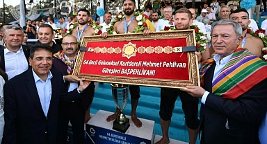 Balıkesir'de 64. Geleneksel Kurtdereli Mehmet Pehlivan Güreşleri Coşkuyla Gerçekleşti