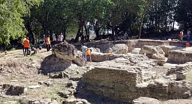 Bathonea Antik Kenti'nde Kazılar Yeniden Başladı