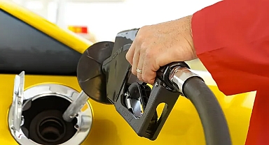 Benzin Fiyatlarında 1,46 TL İndirim Geliyor