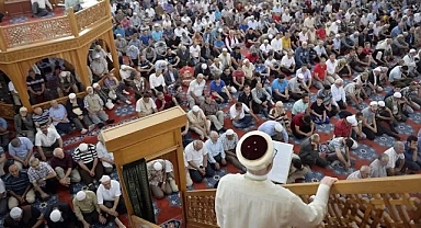 Bugünkü Cuma Hutbesi: Birlik ve Beraberliğe Vurgu Yapılacak