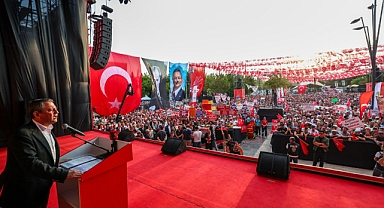 CHP Genel Başkanı Özgür Özel Gaziantep'te Fıstık Mitinginde Üreticilerle Buluştu