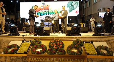 Melli İncir Festivali'nde Coşku Dolu Anlar: Burdur Valisi Öksüz'den Başarılı Çiftçilere Ödül