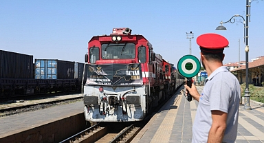 Turistik Ankara-Tatvan Treni Elazığ’da: Tarihi ve Kültürel Zenginlikler Keşfedildi