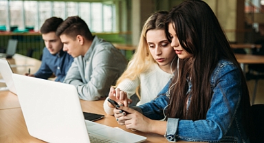 Üniversite Öğrencilerine Sahte Burs Vaadi Veren Dolandırıcı Vakıflar Belli Oldu