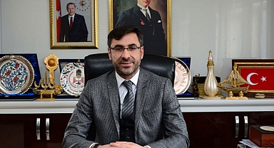 Van Gölü'nün isminin Bitlis Denizi olması lazım. Çünkü Van Gölü'nün 3'te 2'si Bitlis sahili