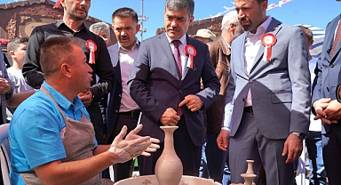 Yozgat’ta İş Yurtları Ürün ve El Sanatları Fuarı Açıldı