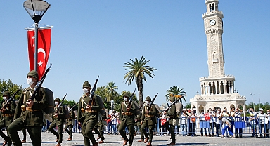 İzmir'in Kurtuluşu Kutlanıyor