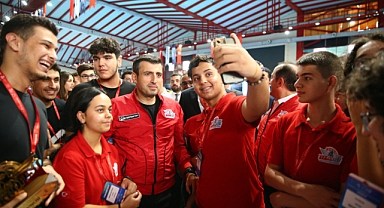 Selçuk Bayraktar, Kahramanmaraş’ta TEKNOFEST Yarışmalarını İzledi