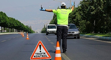 Trafik Denetimlerinde 2 Milyon 365 Bin Araç Kontrol Edildi