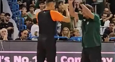 Türkiye Karşıtı Pankarta Tepki: Ergin Ataman Sessiz Kalmadı