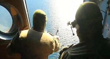 Harp sahasında yeni dönem: Helikopterden atılan dronlar