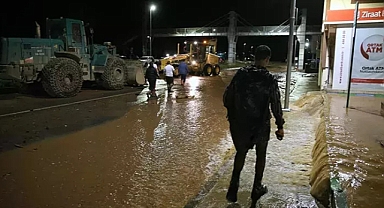 Rize'de şiddetli yağış ve heyelan: 16 konut tahliye edildi