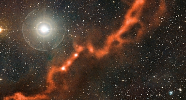 Uzayda dev karbon molekülü bulundu