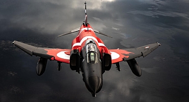 Atatürk portresi ve Türk bayrağıyla 50.yıla özel kutlama