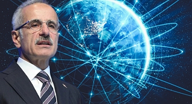 Bakan Uraloğlu Türkiye’nin internet altyapısında sorumlu Türk Telekom’u gösterdi