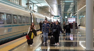 Öğretmenlere yüzde 50 tren bileti indirimi uygulaması 