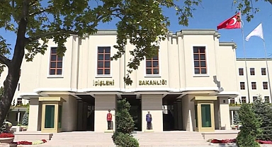 Üç belediye başkanına görevden uzaklaştırma