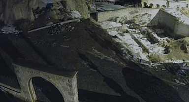 Kapadokya’da Peribacası yıkıldı!
