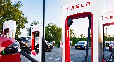 Tesla, İstanbul-İzmir otoyolunda yeni Supercharger istasyonunu açtı