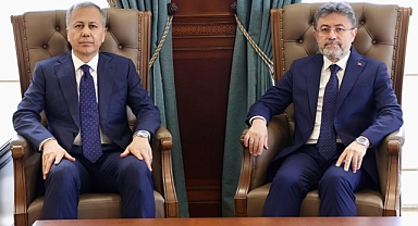 Bakan Yumaklı ve Yerlikaya, başıboş köpek sorununu görüştü