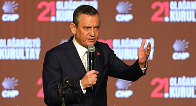 Özgür Özel yeniden CHP Genel Başkanı seçildi