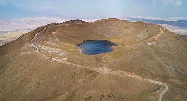 Ağrı Dağı’ndaki gizem: ABD’li araştırmacılar Nuh’un Gemisi’nin izinde