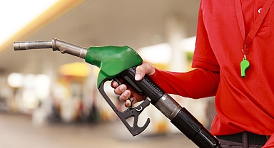 Benzine zam geldi, motorin zammı da yolda