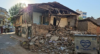 Balıkesir Sındırgı depremi donrası 237 artçı sarsıntı meydana geldi