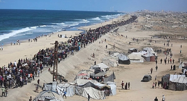 Gazze'de ateşkes başladı: Binlerce Filistinli evlerine dönüyor