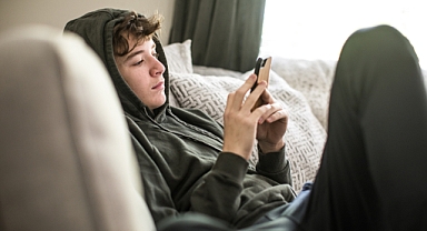 Okumayan bir nesil mi geliyor?