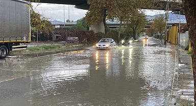 İzmir’de kentte yaşam durma noktasına geldi