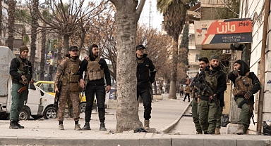 Suriye ordusu Halep’te YPG hedeflerini vurmaya başladı