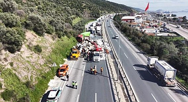 TEM Otoyolu’nda TIR kazası: İstanbul yönü trafiğe kapatıldı