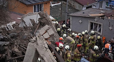 İstanbul Fatih’te 2 bina çöktü: 1 ölü, 10 yaralı
