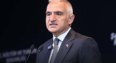 Bakan Ersoy: Kurban Bayramı tatilinin 9 gün olması turizm için olumlu olur