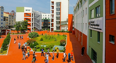 Cumhurbaşkanı imzasıyla İstanbul Bilgi Üniversitesi yeniden faaliyet izni verildi