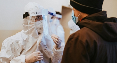  Ebola salgını hastaneleri felç etti: 900’den fazla şüpheli vaka